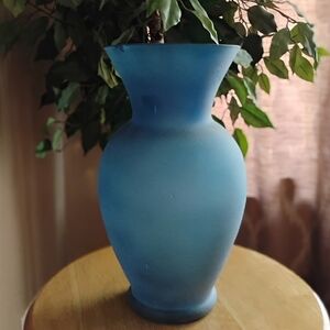 Vintage Elegant Blue Frosted Vase
